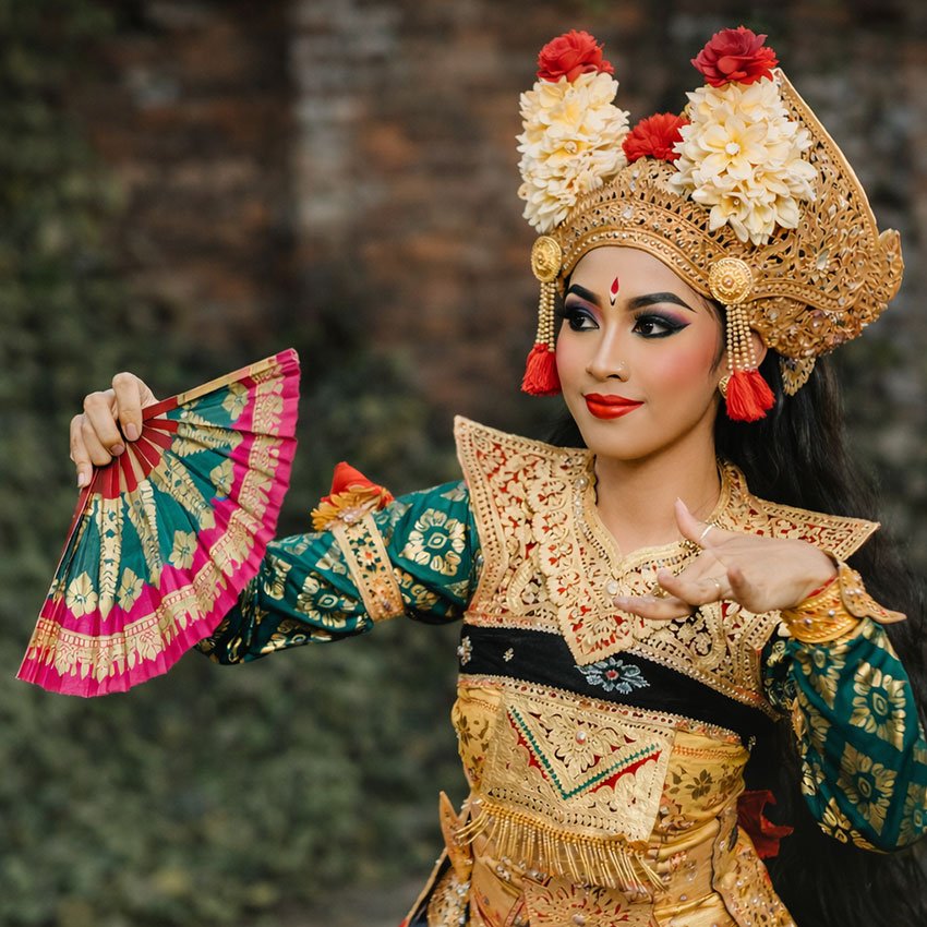 penari bali legong - Siap Liburan ke Bali